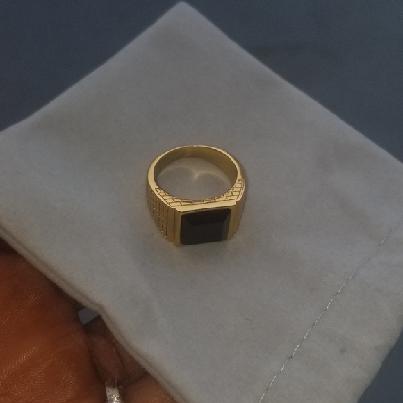 Gold Plated Black stone Men Ring - Picture 1 of 7